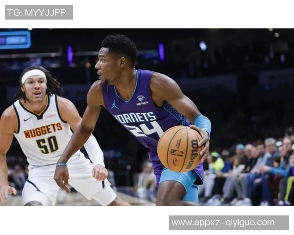 哈克斯替补出彩12投9中高效贡献19分5助攻2抢断助力球队胜利